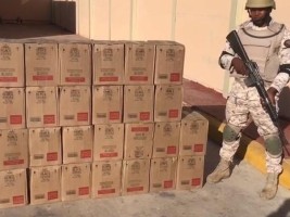 Haiti - DR : Seizure of more than 5,000 bottles of contraband alcohol from Haiti
