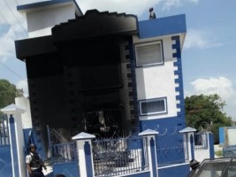 Haiti - FLASH : Terror in Savane Pistache, houses of police officers burned