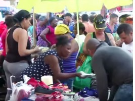 Haiti - Economy : Hundreds of Cubans come to stock up every week in Port-au-Prince