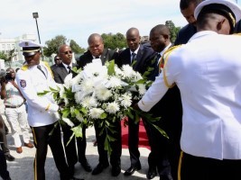 Haïti - 216e anniversaire : Offrande florale du Président Moïse à Toussaint Louverture