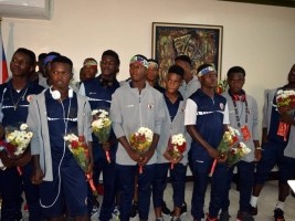 Haiti - Football : Minister Charles welcomes our victorious Grenadiers U-17 back home