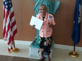 Haiti - USA : At age 103, a Haitian woman becomes an American citizen