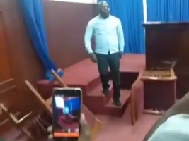 Haiti - FLASH : Lavalas deputies paralyze the National Assembly for several hours