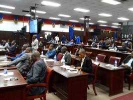 Haïti - FLASH : L’opposition force la mise en continuité de la séance d’accusation du Chef de l’État