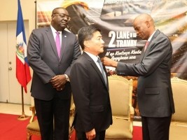 Haiti - Diplomacy : The Ambassador of Taiwan decorated by President Moïse