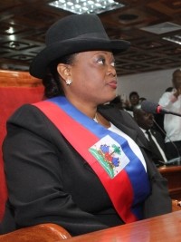 Haiti - Politic : Senator Étienne intends to sue Senator Jacinthe