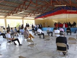 Haiti - Politic : PM Jouthe promises to solve the problem of contract workers at the Ministry of Youth