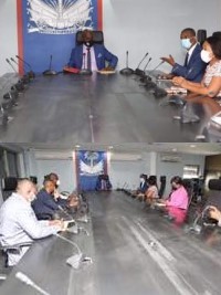 Haïti - Politique : Le PM rencontre les présidents des Commissions municipales de la zone métropolitaine