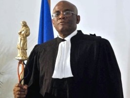 Haiti - Law : The UEH creates a «Monferrier Dorval Award of Excellence»