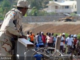 Haïti - RD : 300 haïtiens illégaux et 7 passeurs arrêtés à Elías Piña