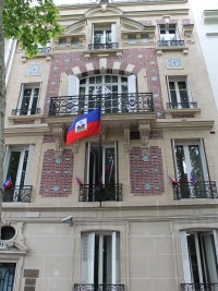 Haiti - FLASH : Protest by the Embassy of Haiti in Paris against M6