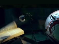 Haiti - Technology : Play football for lighting ?