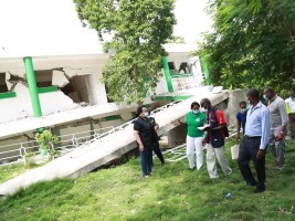 Haiti - Earthquake : The Minister of Health on assessment tour in the South