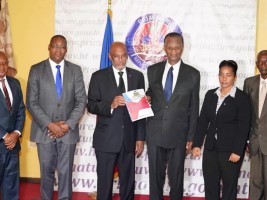 Haiti - FLASH : Official delivery of the draft of the new Constitution to the Prime Minister 