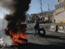 iciHaïti - Social : La capitale paralysée par la grève et les manifestations