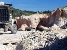 Haiti - Environment : Uncontrolled exploitation of sand quarries to «Mòn Kabrit»