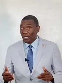 Haïti - Politique : Le Sénateur Lambert demande au CSC/CA de surveiller les dépenses du P.M.