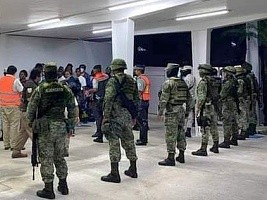 Mexico : The authorities refuse the entry to 124 Haitian passengers of a private charter flight