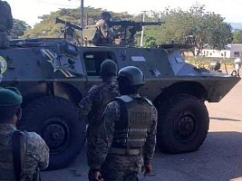 Haiti - Crisis : The DR deploys armored vehicles at the border