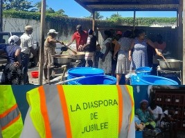 iciHaïti - Petit-Gôave : La diaspora de Jubilée offre à manger aux détenus du Commissariat