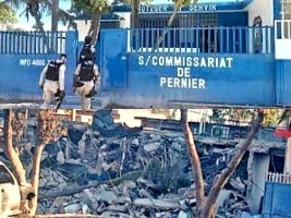 Haiti - FLASH : The sub-police station of Pernier completely destroyed by the gang «Kraze Baryè»