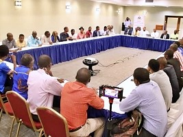 Haïti - Éducation : Le Ministre Manigat s’est entrenu avec une cinquantaine d'enseignants syndicaliste
