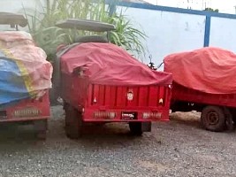 iciHaïti - Contrebande : La PNH intercepte quatre motos tricycles chargées de marchandises