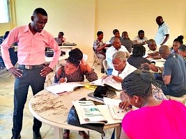 iciHaiti - Education : Training on the use of the single book