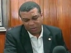 Haiti - Politic : The Senator Steven Benoît apologizes to the people