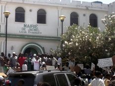 Haiti - Social : Several hundred demonstrators invade the streets of Jacmel