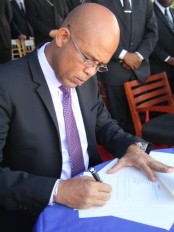 Haiti - Justice : A historic swearing