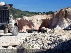 Haïti - Justice : Saisie de camions de sable