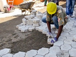 Haiti - Reconstruction : Improvement of the circulation in neighborhoods 16/6