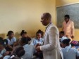 iciHaïti - Éducation : Visite surprise de Nesmy Manigat dans des écoles